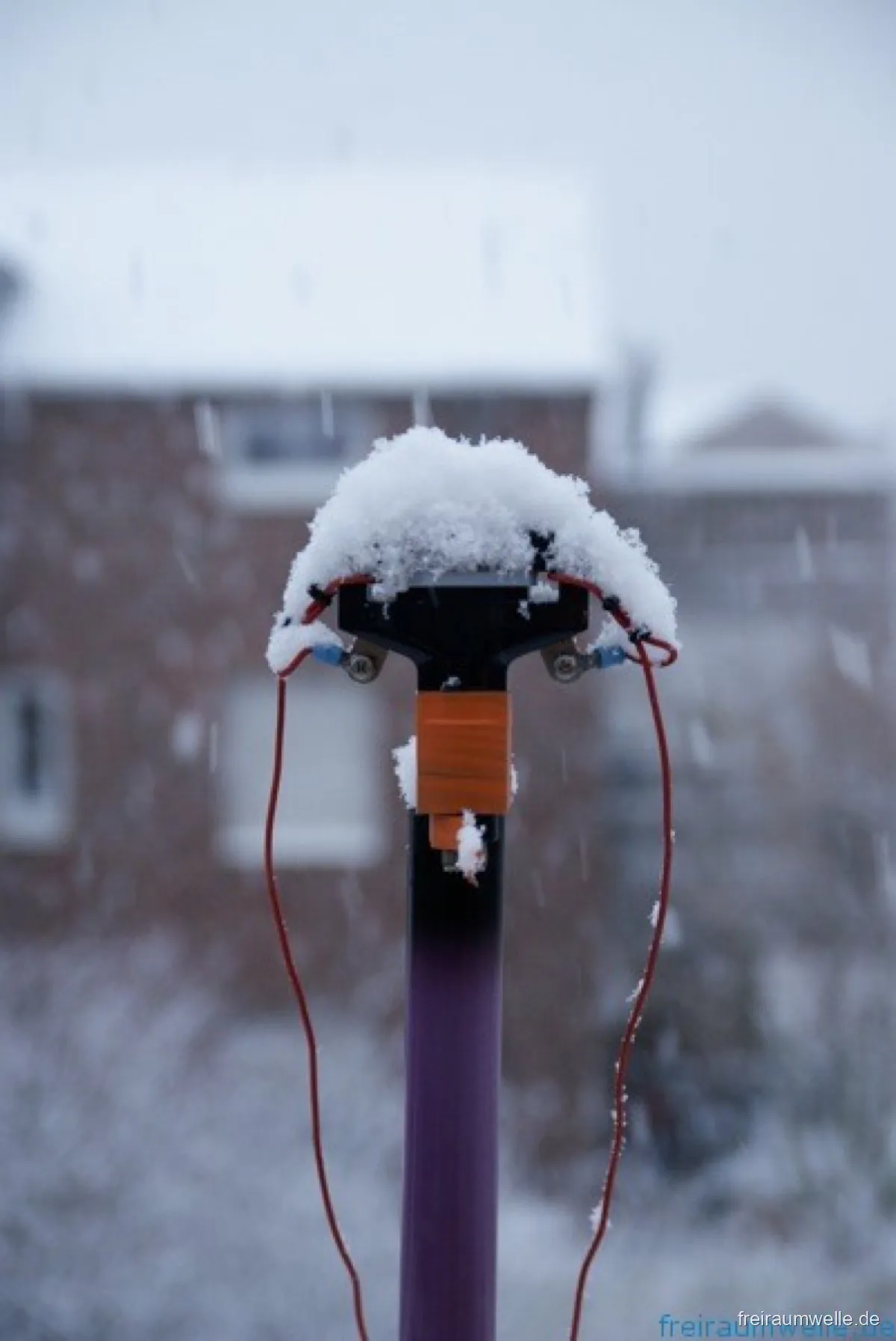 Derselbe Balun einige Zeit später, die Schneeauflage ist deutlich dicker geworden